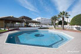 Thapsus beach resort